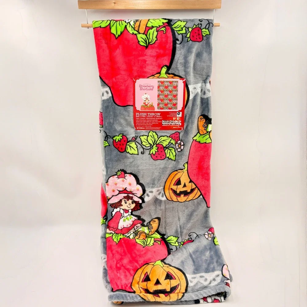 Strawberry Shortcake Halloween Plush Throw Blanket Grey Pumpkin 50x70 Wildkin
